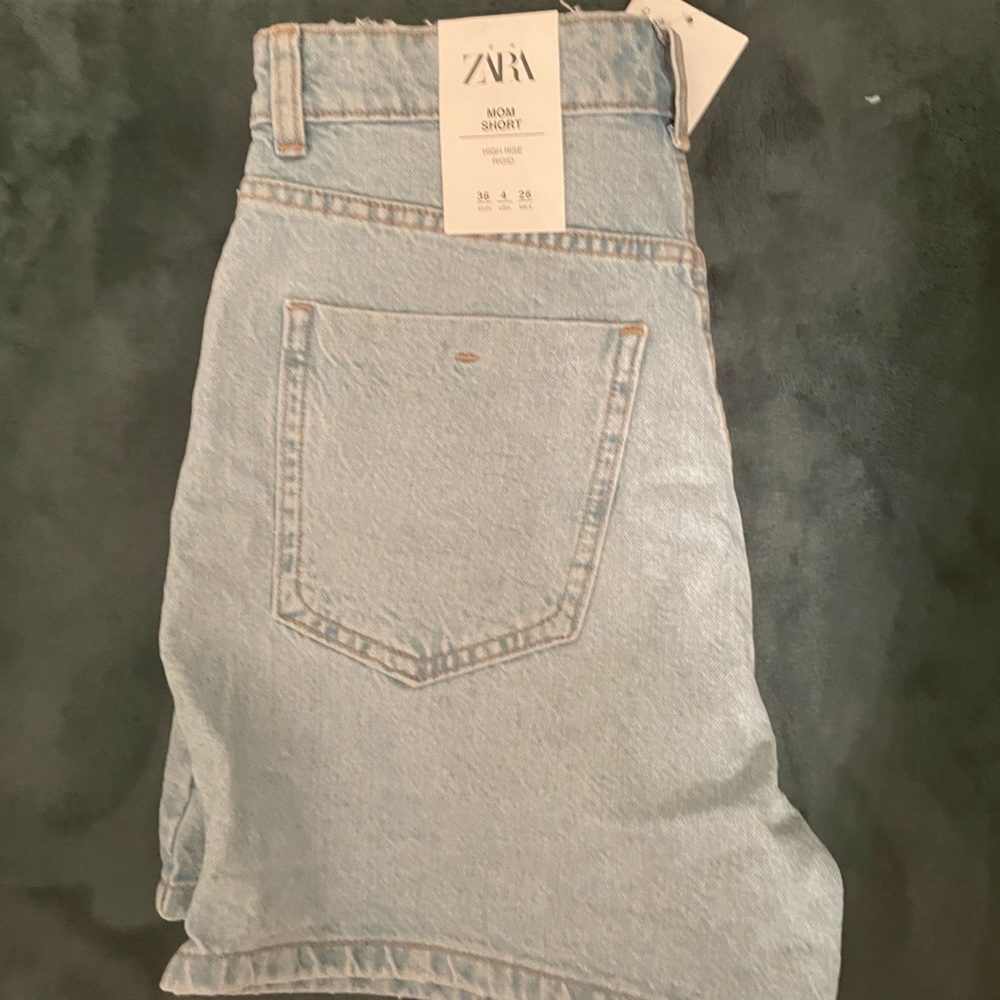 Zara Mom Short